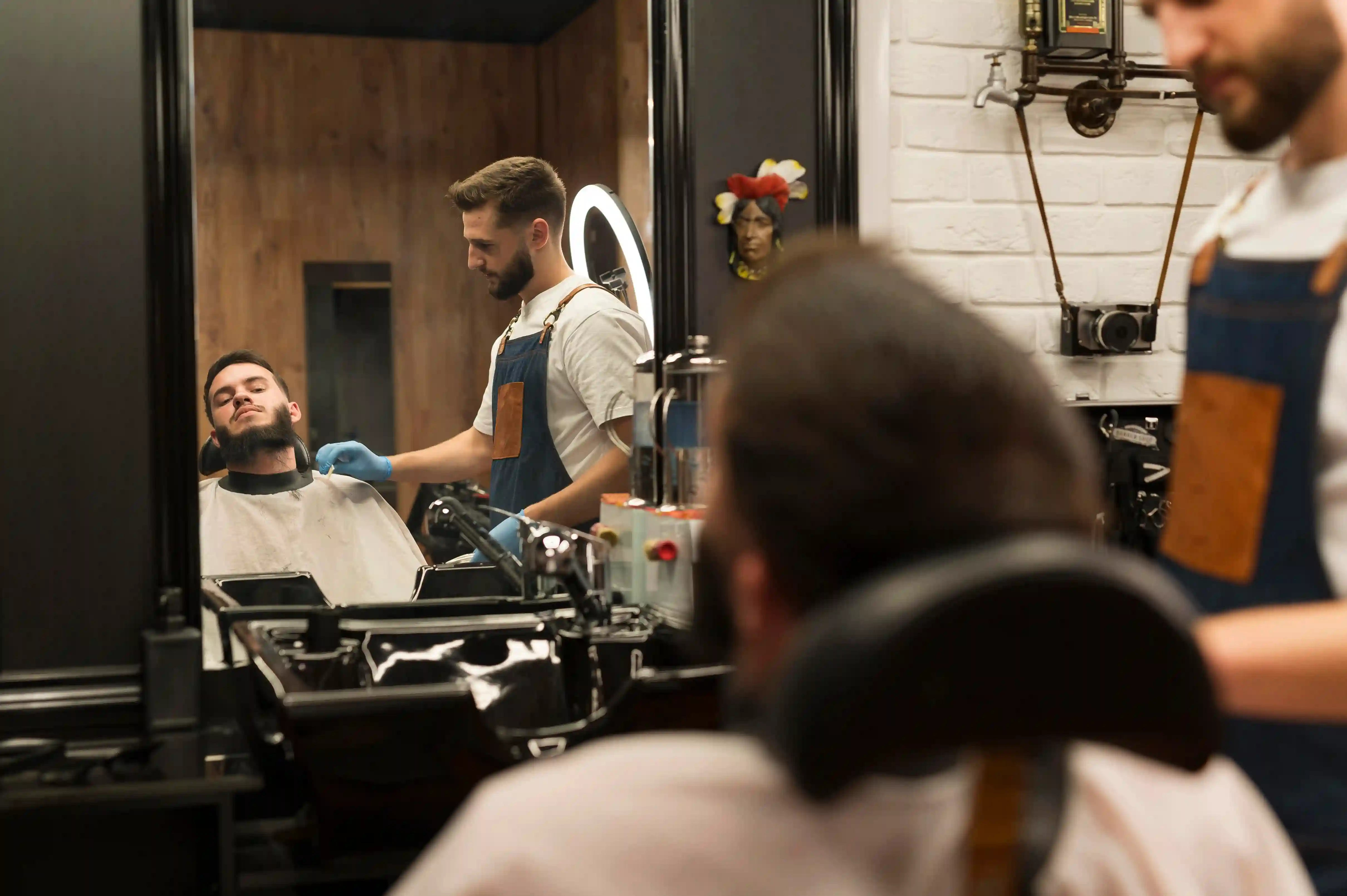 Max Minimalist Barbershop